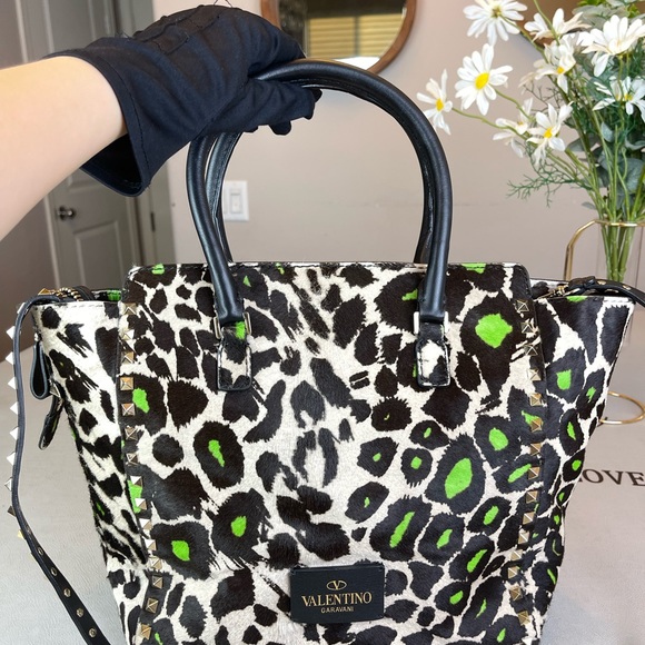 Authentic Valentino Animal Print Tote Bag Black Green Leather Large - Picture 8 of 15